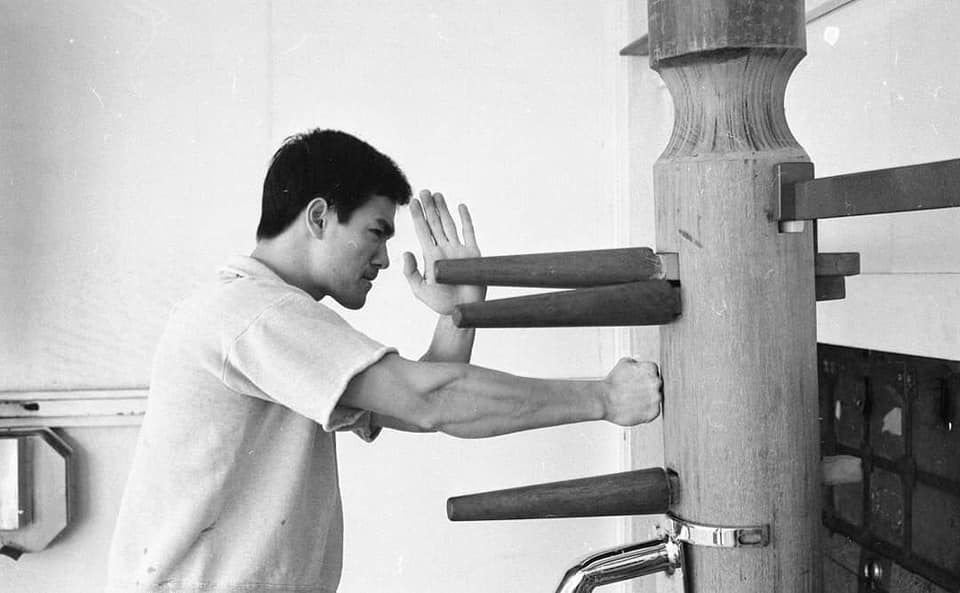 traditional wing chun, authentic wing chun, wing chun combat, combative wing chun, wing chun wooden dummy, wing chun fighting, training wing chun fighting, wing chun sparring, school that trains wing chun fighting